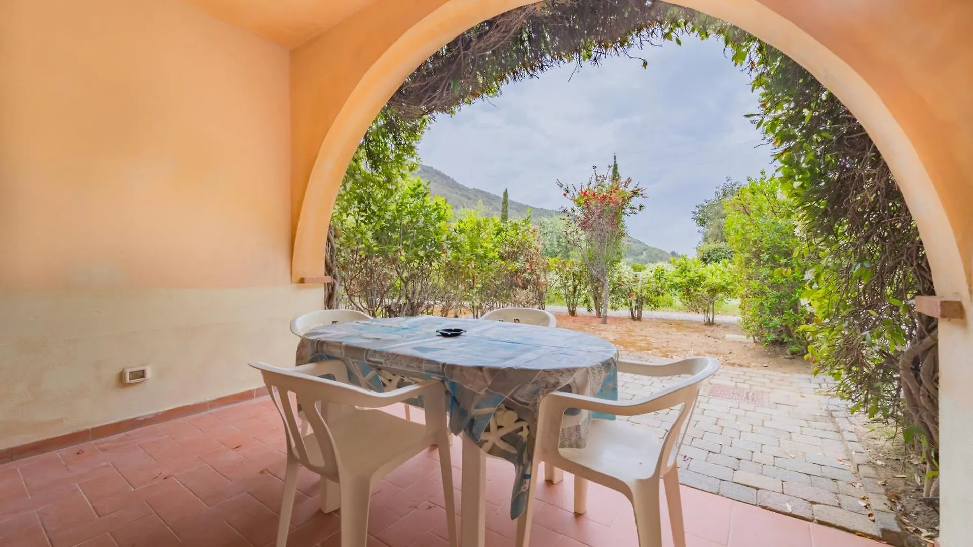 Apartment Relais Nisportino Borgo Alloro Casa Castagno Italy